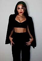 Ava Carnemolla